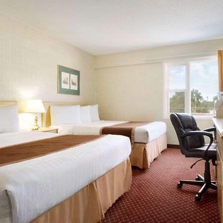 Travelodge by Wyndham Lethbridge Eksteriør billede