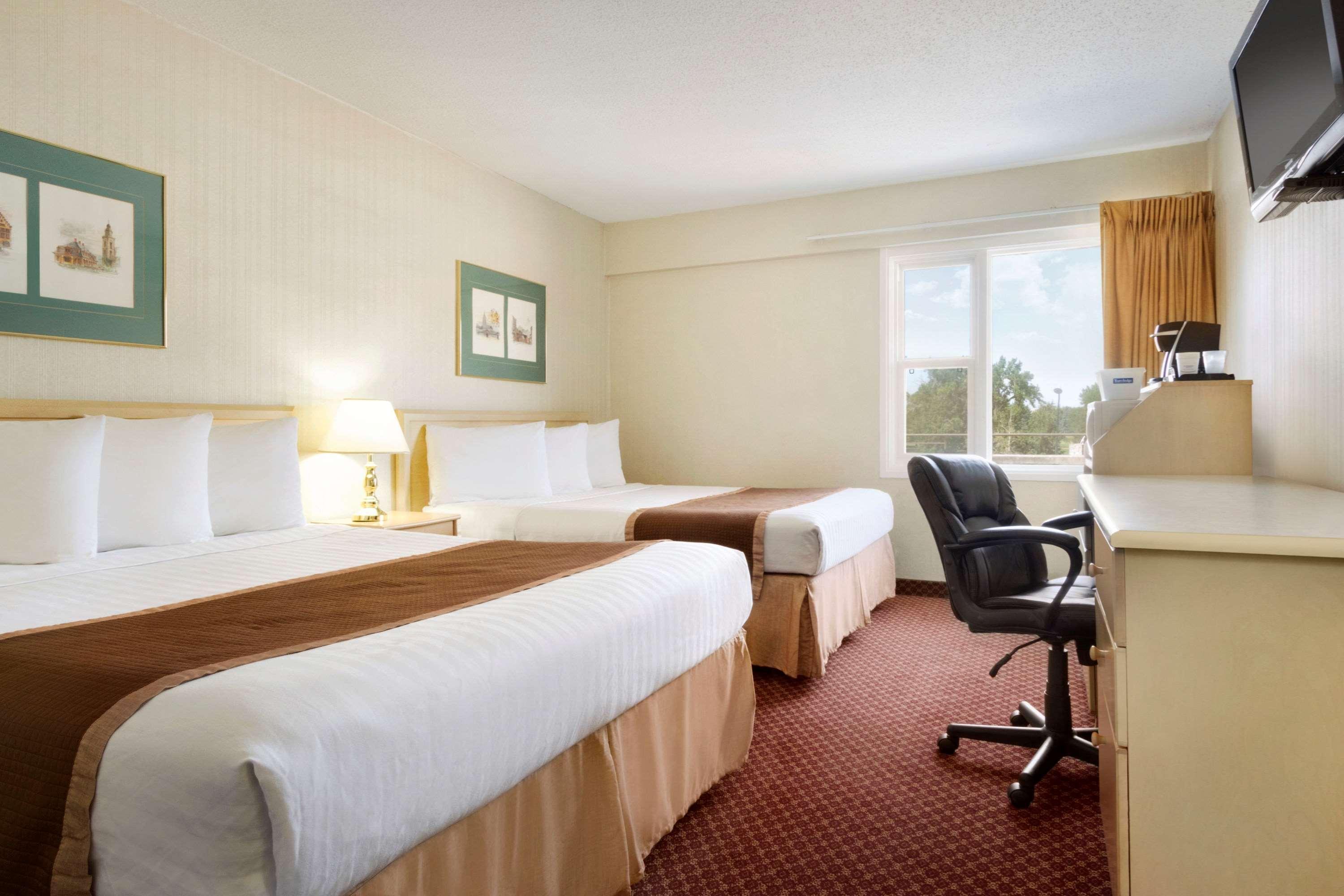 Travelodge by Wyndham Lethbridge Eksteriør billede