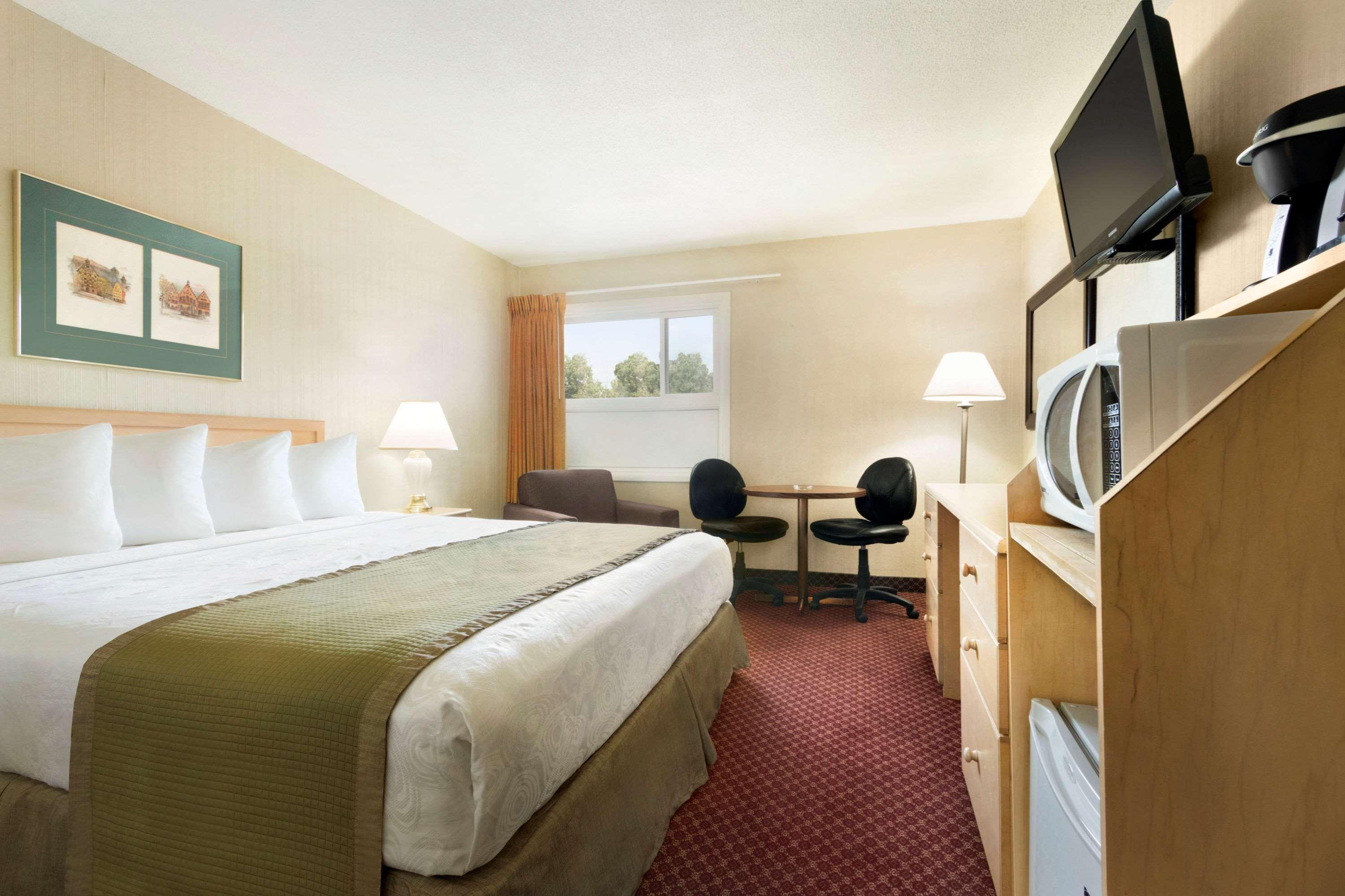 Travelodge by Wyndham Lethbridge Eksteriør billede