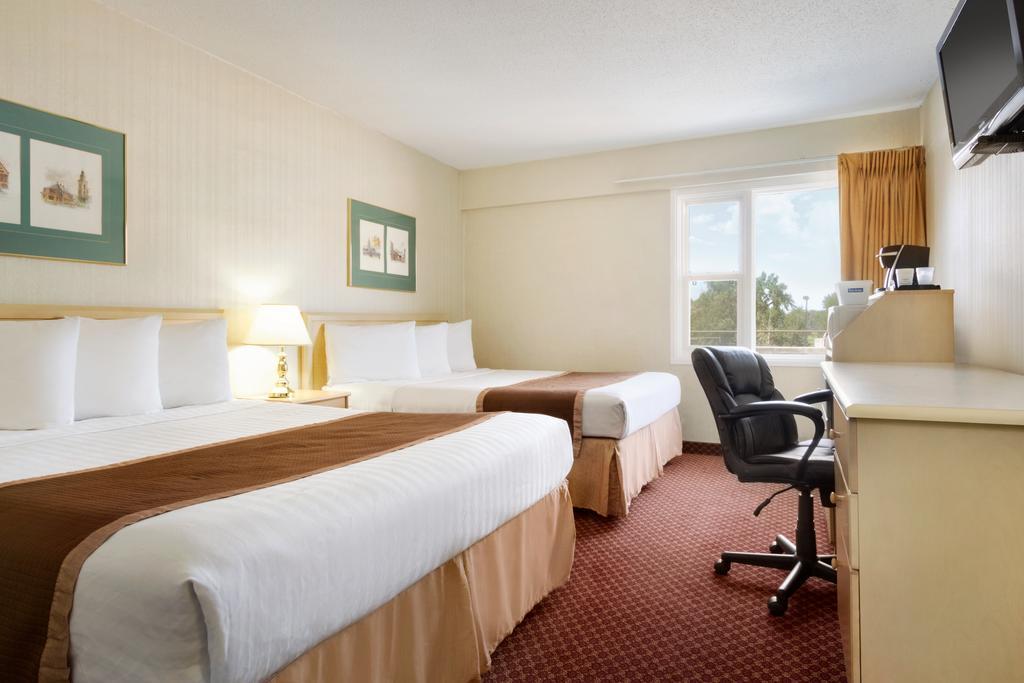 Travelodge by Wyndham Lethbridge Eksteriør billede